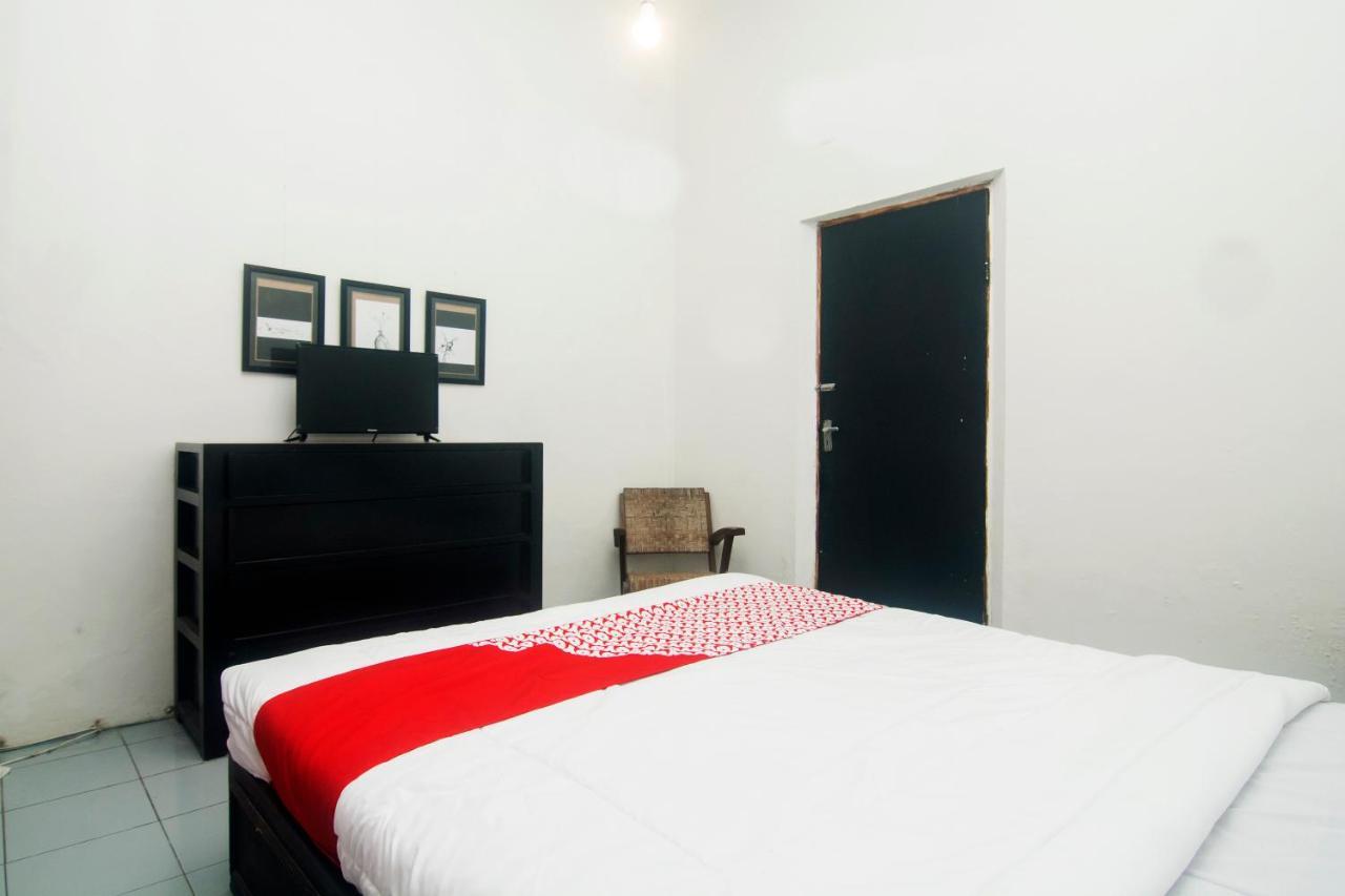 Oyo 287 Rumah Eyang Near Rsud Kota Yogyakarta Hotel Екстериор снимка